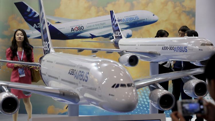 Airbus-Modelle bei einer Luftfahrtausstellung in Peking.
