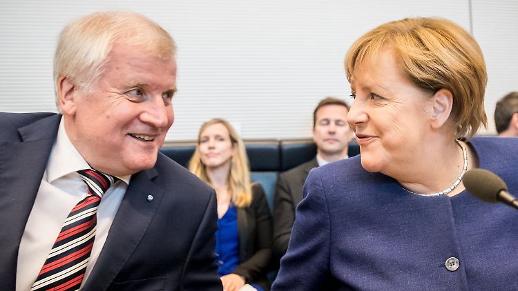 Horst Seehofer und Angela Merkel suchen nach einem Kompromiss.