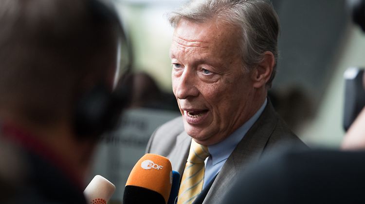 Armin-Paul Hampel ist in der niedersächsischen AfD umstritten. Parteikollegen werfen ihm eine autoritäre Führung vor.