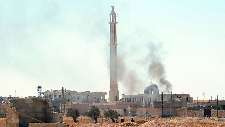 In Hama kämpfen syrische Truppen gegen den IS.