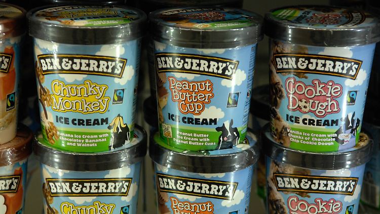 Das Glyphosat könnte über die Milch konventionell gehaltener Kühe in das Eis gelangt sein.