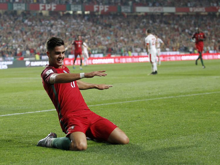 Portugals Silva feiert den Sieg gegen die Schweiz und die direkte WM-Qualifikation.