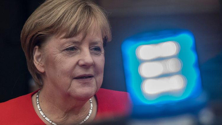 Kanzlerin Angela Merkel muss den Posten des außenpolitischen Beraters neu besetzen.