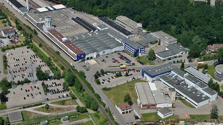 Batterietechnik aus Deutschland: Blick auf den Stammsitz der Varta AG am Stadtrand von Ellwangen.
