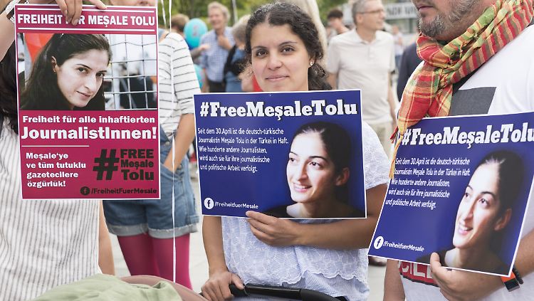 Seit Monaten gibt es in Deutschland Solidaritätsbekundungen für Mesale Tolu.