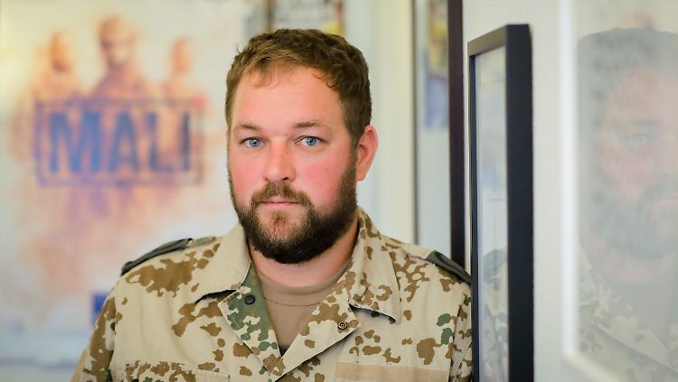 Hauptfeldwebel Peter ist einer der acht Soldaten, deren Alltag in Mali gefilmt wurde.