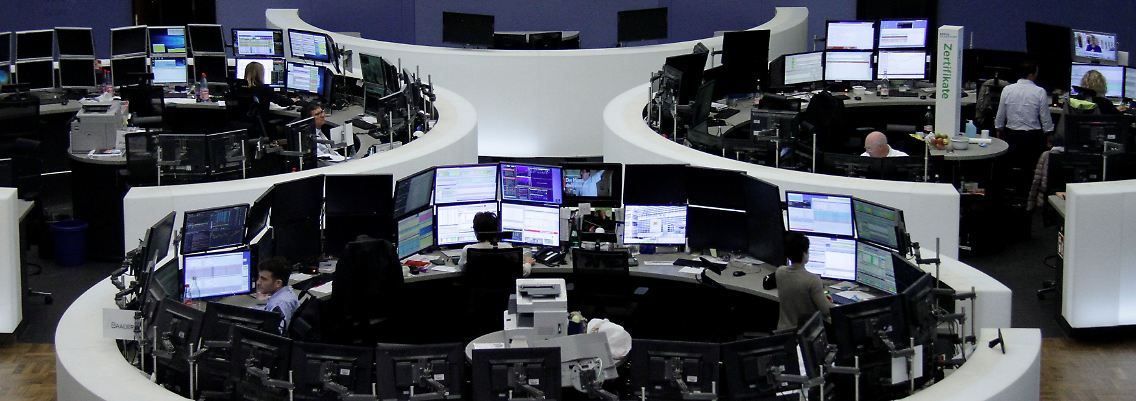 Der Dax zur Wochenmitte: Die 13.000-Marke liegt zum Greifen nahe.