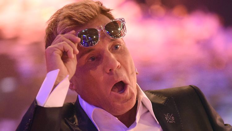 Dieter Bohlen muss sich an neue Nachbarn auf der Jury-Bank gewöhnen.