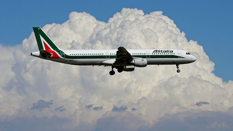 Bieterverfahren um Alitalia: Der Papst könnte bald Lufthansa fliegen.