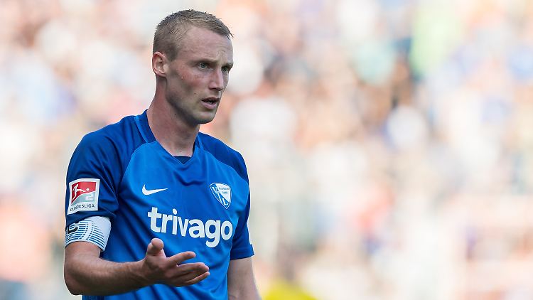 Felix Bastians erhält Rückenwind von der Spielergewerkschaft: Die hält seine Suspendierung für rechtswidrig.