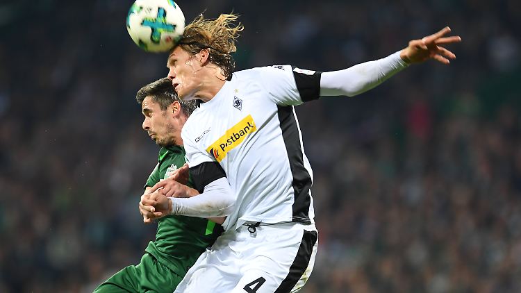 Lufthoheit, Spielhoheit und Sieg: Borussia Mönchengladbach feiert gegen Werder Bremen einen ungefährdeten Sieg.