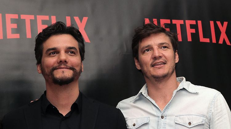 Die brasilianischen Schauspieler Wagner Moura und Chilean Pedro Pascal bei der Netflix-Präsentation der 2. Staffel von "Narcos". Der Inhalt der Serie: das Leben von Pablo Escobar.