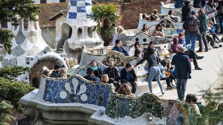 In der ersten Oktoberhälfte kamen deutlich weniger Urlauber nach Barcelona.