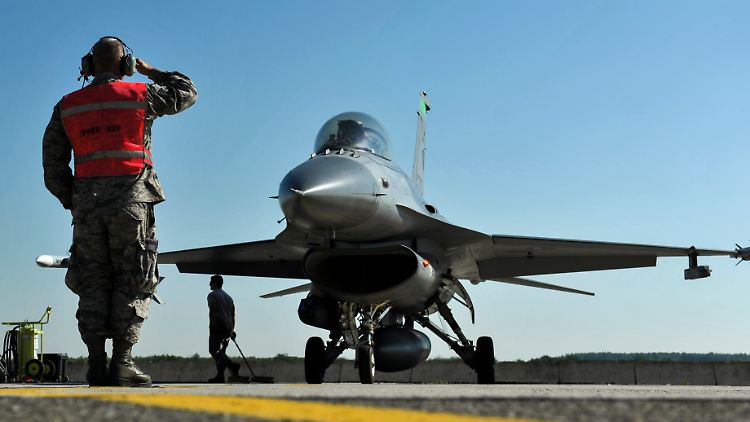 Katastrophal verschuldeter Nato-Partner: Griechenland verfügt über bemerkenswert gut ausgestattete Streitkräfte.