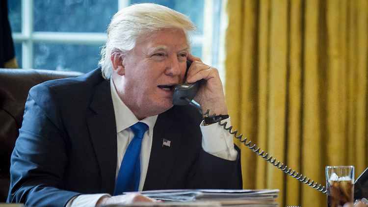 Was hat er wieder angestellt? Trump gratuliert Putin.