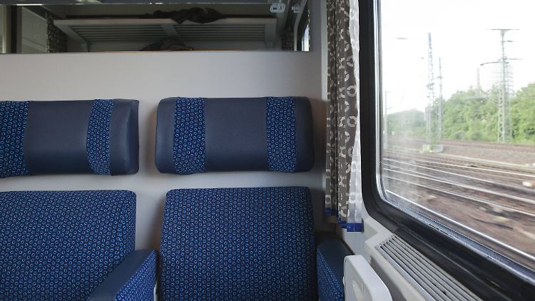 Abteil im Eurocity der tschechischen Eisenbahn zwischen Berlin und Prag: Im November gibt es im Kulturzug viel Unterhaltung.