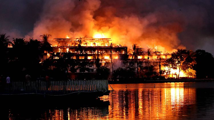 Was den Brand im "Kandawgyi Palace Hotel" auslöste, ist bislang nicht geklärt.