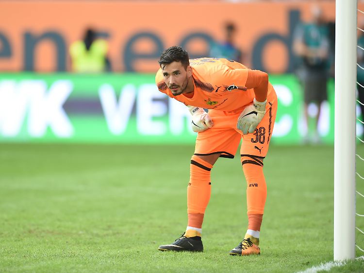 Nicht unumstritten, aber jetzt mit einem Vertrag bis 2021 ausgestattet: BVB-Keeper Roman Bürki.