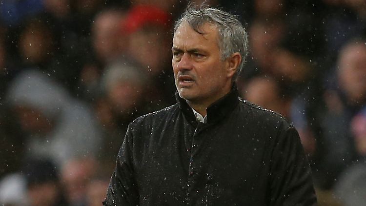 Im Regen: José Mourinho.