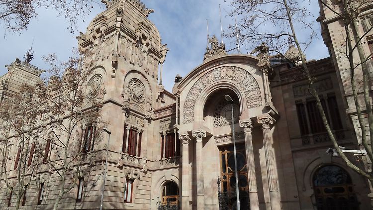 Der Justizpalast in Barcelona: Er wurde mit Steinen vom Montjuïc gebaut.