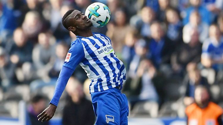 Elfmeter vergeben, Elfmeter verwandelt: Berlins Salomon Kalou.