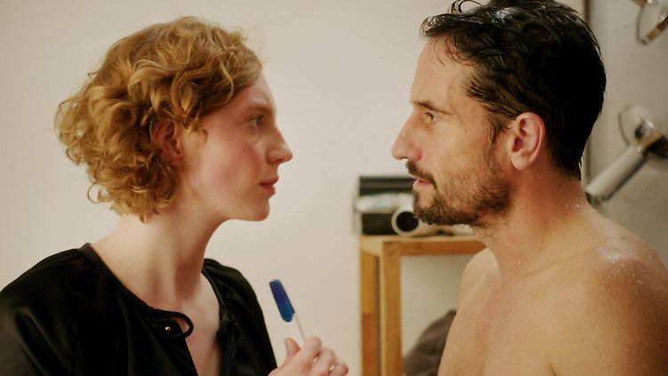 Stellt Kommissar Stedefreund (Oliver Mommsen) vor vollendete Tatsachen: Linda (Luise Wolfram)