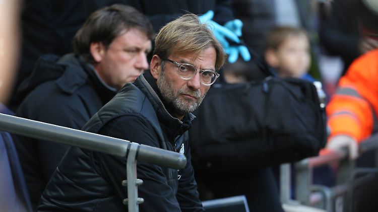 Resignation an der Seitenlinie: Die Leistung von Jürgen Klopps Mannschaft war enttäuschend.
