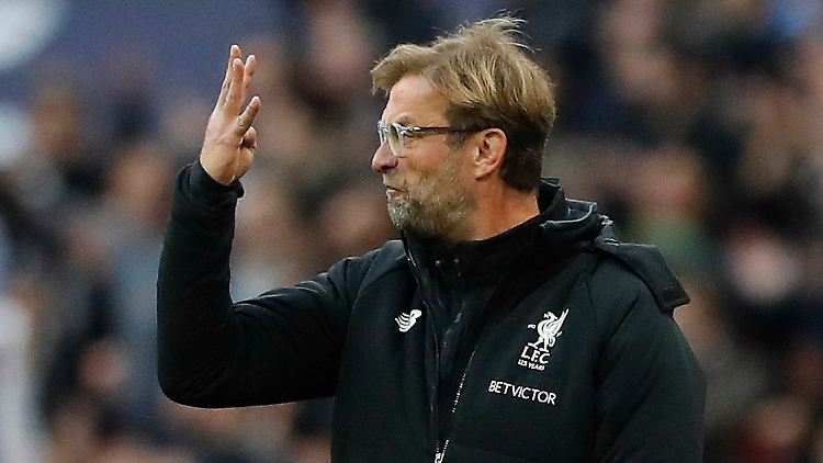 Jürgen Klopp ist vom Abwehrverhalten seiner Mannschaft maximal genervt.