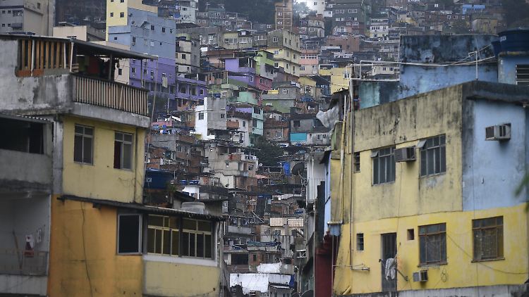 Fast 100.000 Menschen leben in Rocinha auf engstem Raum.