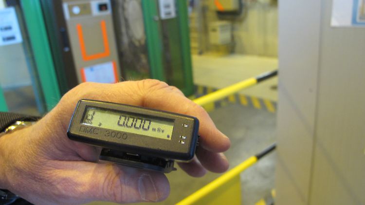 Viele Mitarbeiter am Cern brauchen zur eigenen Sicherheit ein Dosimeter. 