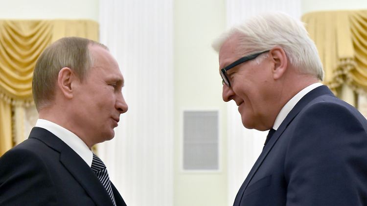 Frank-Walter Steinmeier übt mittlerweile scharfe Kritik an Wladimir Putin (v.r.), hier beide im März 2016.