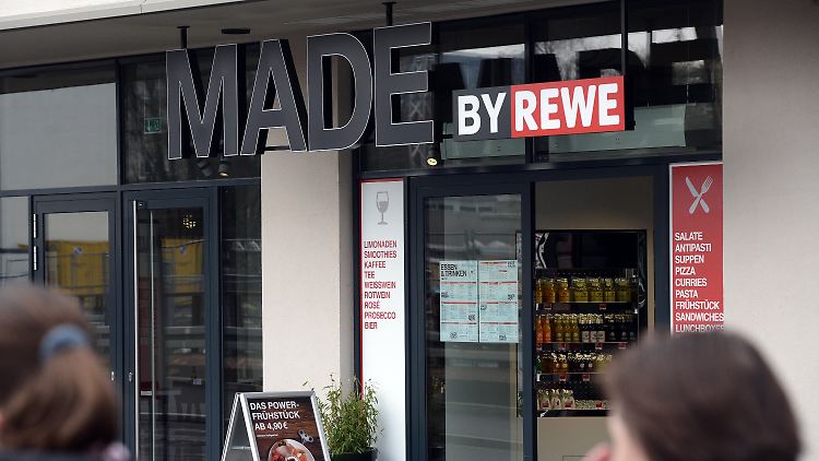 Rewe unterhält vier eigene Produktionsstätten.