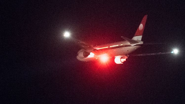 Abschiebungen nach Afghanistan - hier ein Flug im Februar vom Flughafen München - sind umstritten.