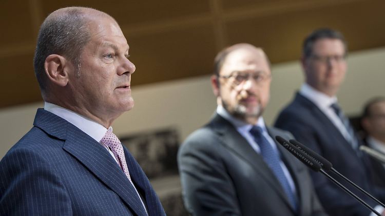 Martin Schulz versucht, das Wahlergebnis aufzuarbeiten. Olaf Scholz fordert schnelle Konsequenzen.