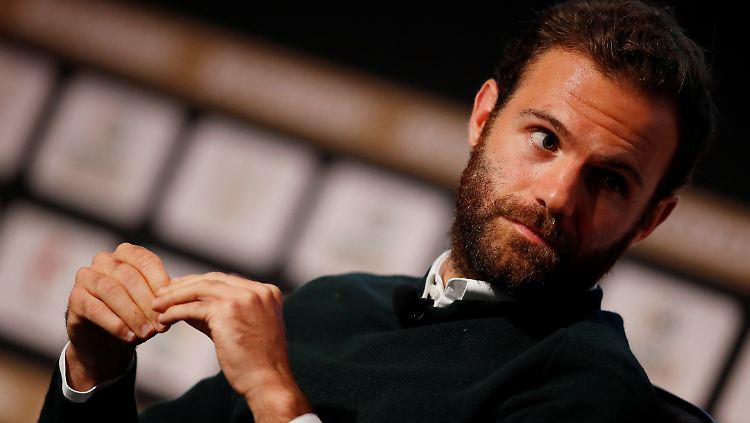 Juan Mata von Manchester United spendete als Erster Profi ein Prozent - vor Steuer - seines Jahresgehalts an Common Goal.