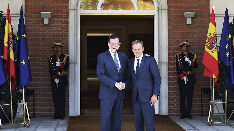 Die EU spricht nur mit einem Spanier: Ministerpräsident Rajoy (l.). Im September 2016 empfing er EU-Ratspräsident Tusk in Madrid.
