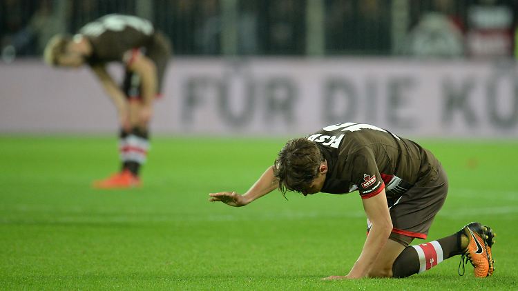 Der Ärger ist groß - St. Pauli gibt das Spiel gegen Aue aus der Hand.