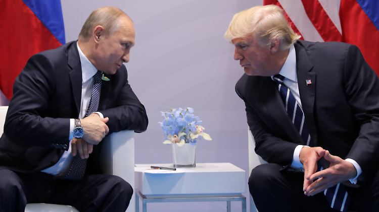 Gab es eine Zusammenarbeit zwischen Trumps Wahlkampfteam und Russland? Die Ermittlungen in der Affäre tragen erste Früchte.