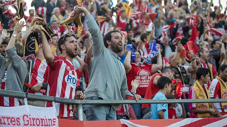 "Zwei brillante Fußball-Stunden": Diesen Zuschauern in Girona scheint es tatsächlich gefallen zu haben.