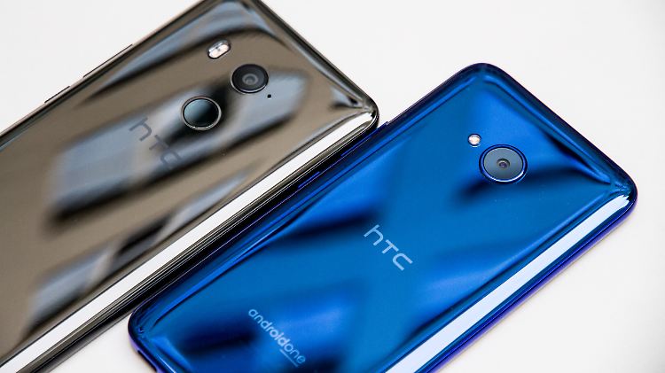 Metallisches Schimmern: das HTC U11+ und das U11 Life. 