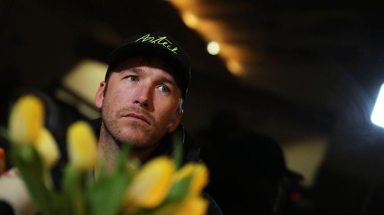 "Wir sind am Boden zerstört. Unser kleines Mädchen Emmy ist gestern von uns gegangen", postete Bode Miller auf Instagram.