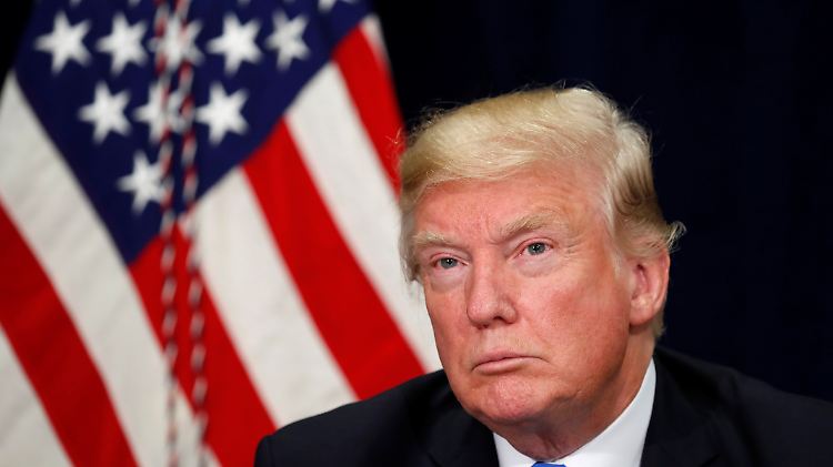 Statt Green-Card-Lotterie will Trump ein System, das auf den beruflichen Fähigkeiten der Bewerber basiert.