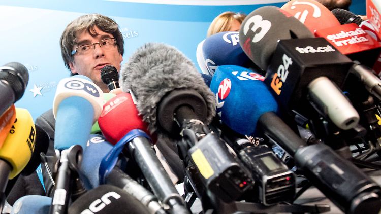 Carles Puigdemont will im Exil abwarten.