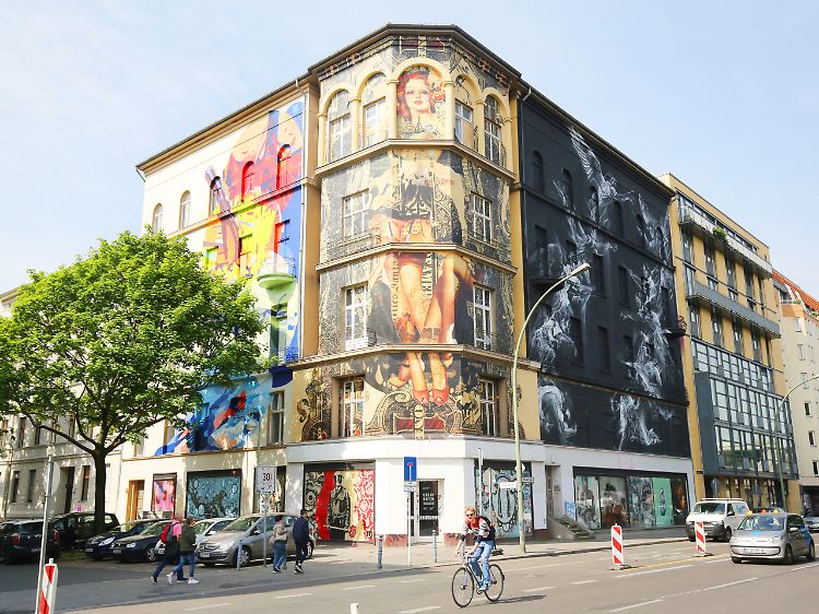 Das Gründerzeitgebäude an der Bülowstraße 7 beherbergt das Urban Nation - Museum für Urban Contemporary Art.