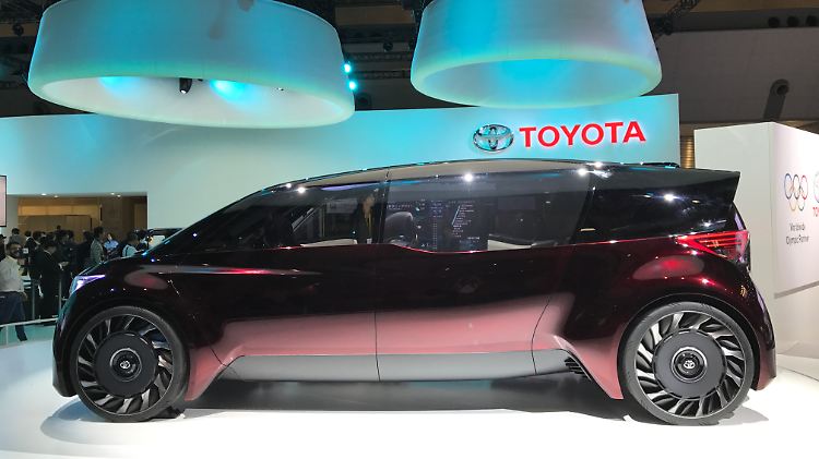 Die Van-artige Limousine "Fine-Comfort-Ride" von Toyota wird mit Wasserstoff betrieben.