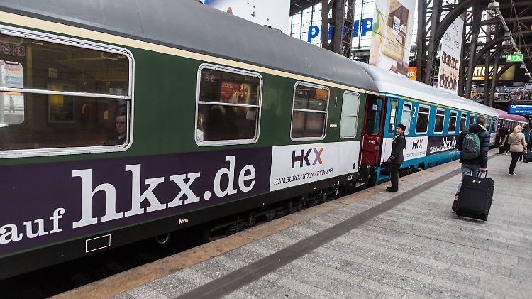 HKX-Zug in Hamburg.