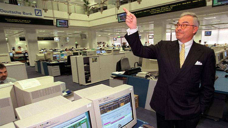 Breuer im Jahr 1998 in den neuen Räumen des "Investment Banking Centers" der Deutschen Bank in Frankfurt am Main.