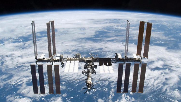 Am 2. November 2000 erreichten zwei Russen und ein US-Amerikaner als erste Besatzung die ISS. 