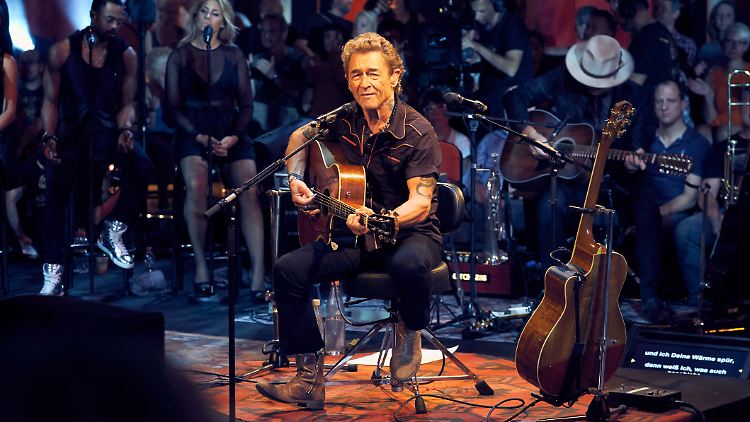 Er kann es auch ohne Strom: Peter Maffay.