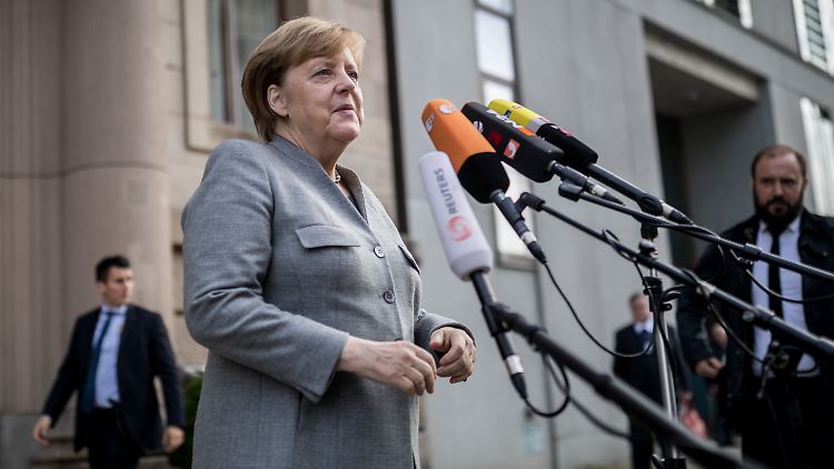 An allen anderen Tagen war Merkel an den Mikrofonen vorbeigegangen.